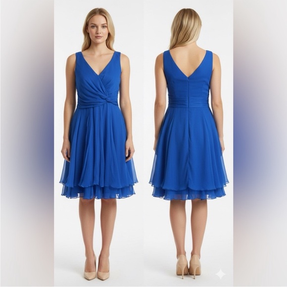 Oscar de la Renta Beautiful Blue Crinkled Chiffon dress